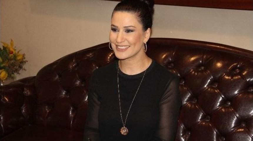 İclal Aydın, Çorumlu Hayranlarıyla Buluştu