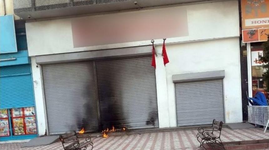 Bankaya Molotofkokteyli Saldırı