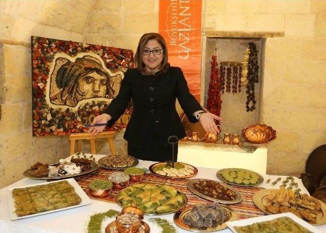 Gaziantep Mutfağı Başarısını Kutluyor