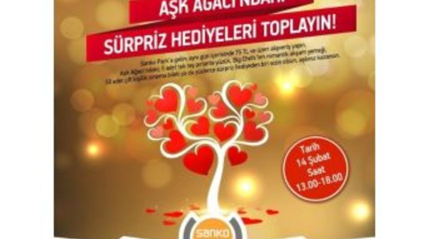 &ldquo;sevgililer G&uuml;n&uuml;&rdquo;n&uuml;n En G&uuml;zel S&uuml;rprizleri Sanko Park Aşk Ağacında