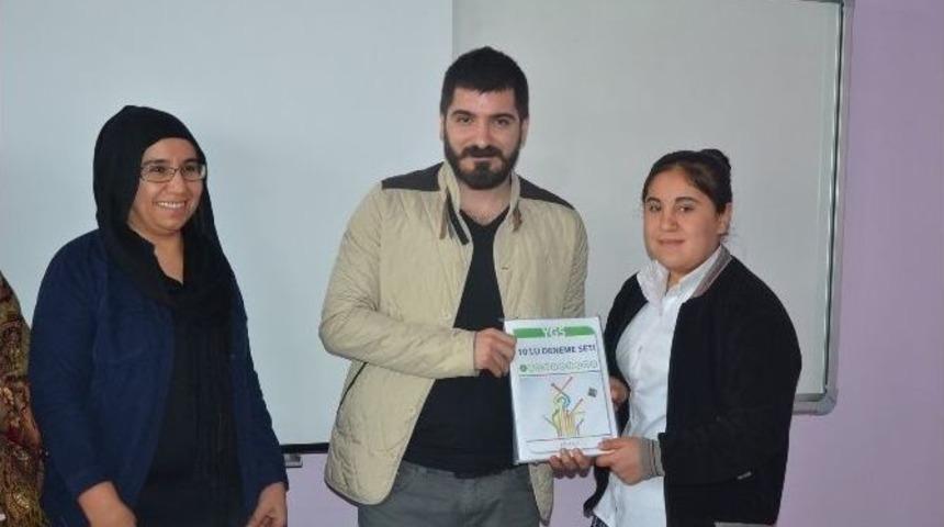 Kahta&rsquo;da Okuyan Kızlara Eğitim Desteği