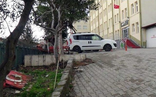 Bu Görüntü Türk Bayrağına Yakışmıyor