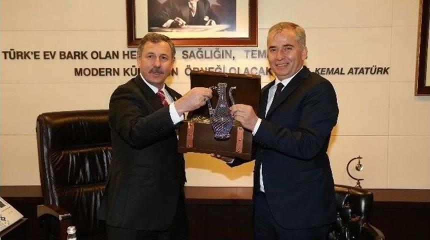 Ak Partili &Ouml;zdağ&rsquo;dan B&uuml;y&uuml;kşehir Belediyesi&rsquo;ne Ziyaret