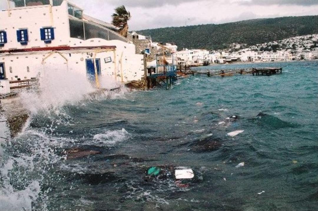 Bodrum&rsquo;da Fırtına Etkili Oluyor