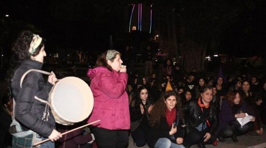 Kadınlar Şiddete Karşı Sesli Eylem Yaptı