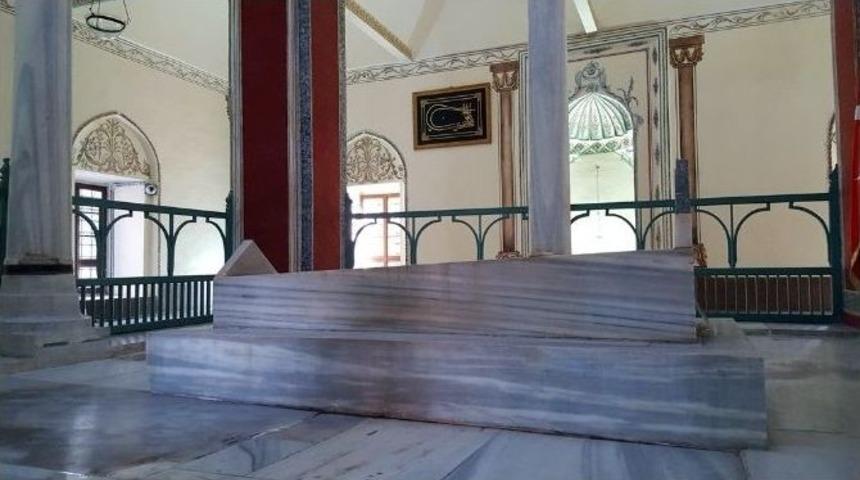 (&ouml;zel Haber) Bursalı Hattatlardan Osmanlı Padişahlarına Vefa