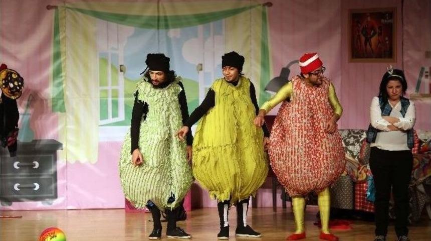 Yenimahalle Belediyesi&rsquo;nden Mikroplara Karşı Tiyatrolu M&uuml;cadele