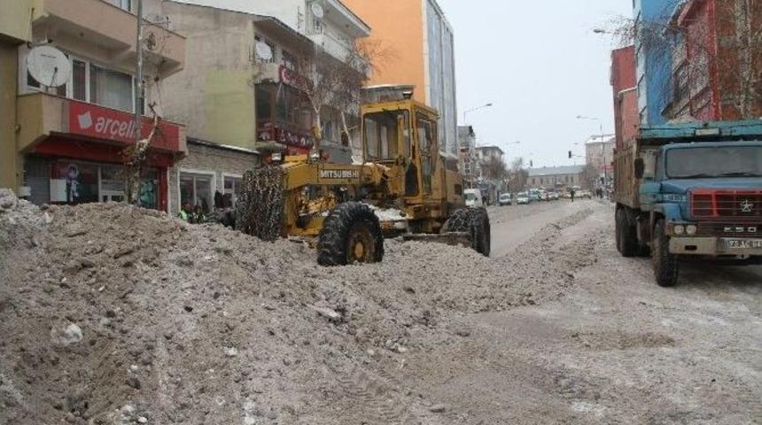 Ardahan&rsquo;da Karla M&uuml;cadele Seferberliği