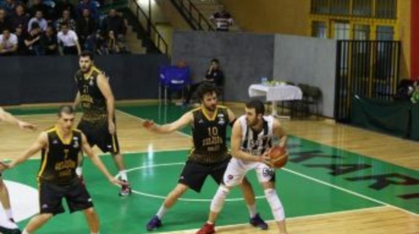 B&uuml;y&uuml;kşehir Basket Takımı Gelişim Koleji&rsquo;ni Mağlup Etti