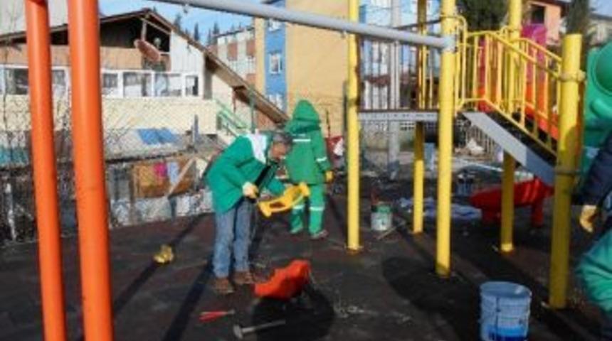 Top&ccedil;ular&rsquo;daki Parklar Onarma &Ccedil;alışması S&uuml;r&uuml;yor