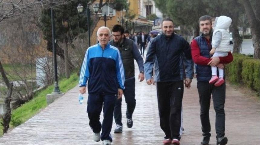 Gen&ccedil;lerle El Ele Doğa Y&uuml;r&uuml;y&uuml;ş&uuml;