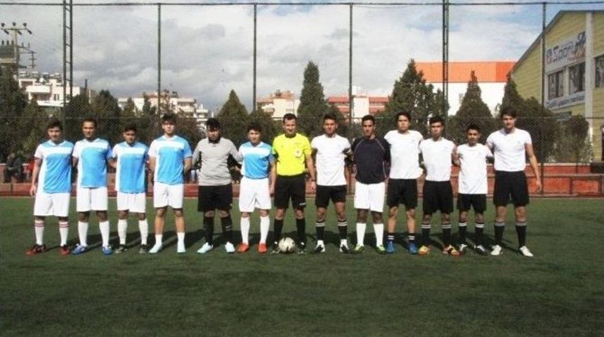 Burhaniye&rsquo;de Futbol Coşkusu