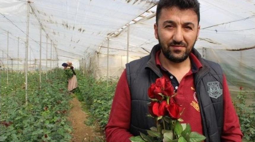 &Ccedil;i&ccedil;ek &Uuml;reticisi Eşten 42 Yıl Sonra İlk G&uuml;l