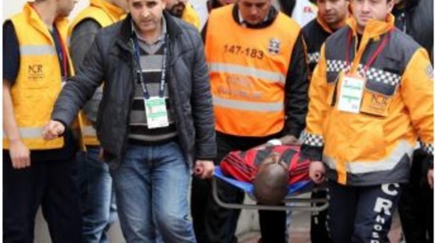 Gaziantepsporlu Futbolcu Desıre Hastaneye Kaldırıldı