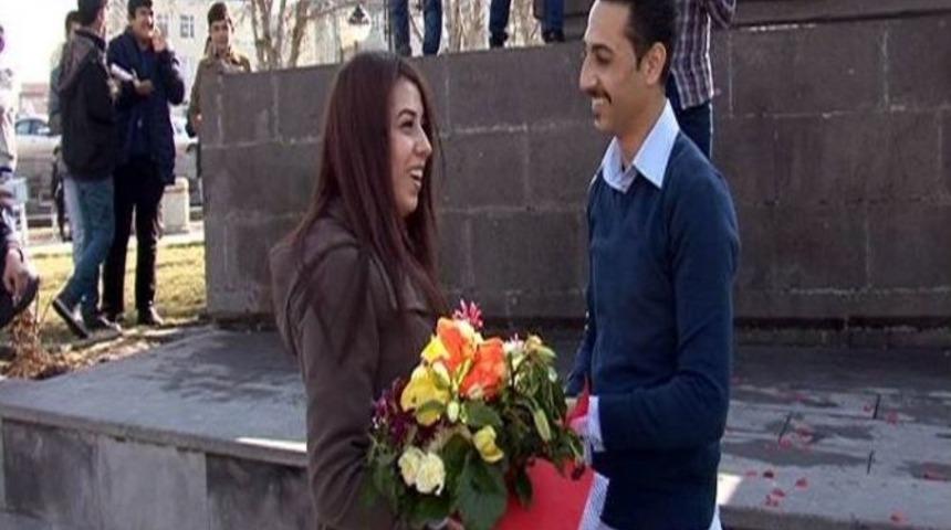 14 Şubat&rsquo;ta S&uuml;rpriz Evlenme Teklifi