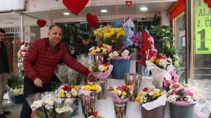 &Ccedil;i&ccedil;ek&ccedil;ilerin Y&uuml;z&uuml; 14 Şubat&rsquo;ta G&uuml;ld&uuml;