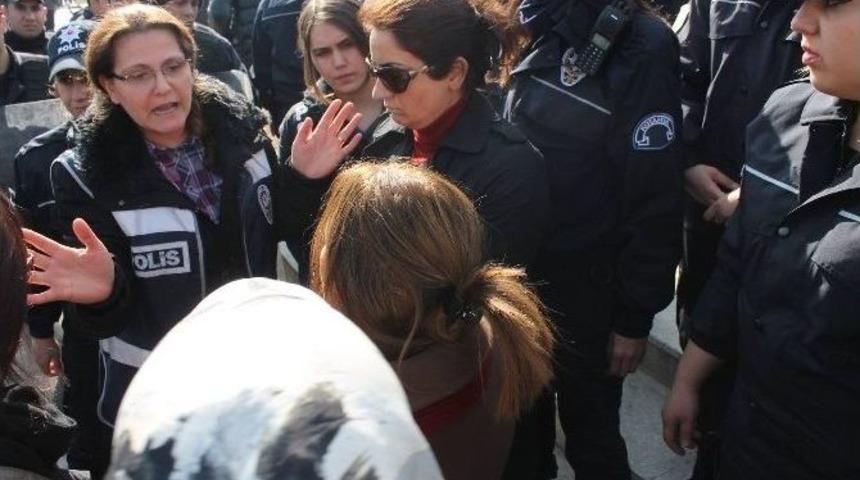 Şanlıurfa&rsquo;da Hdp Ve Dbp&rsquo;lilere Polis M&uuml;dahalesi