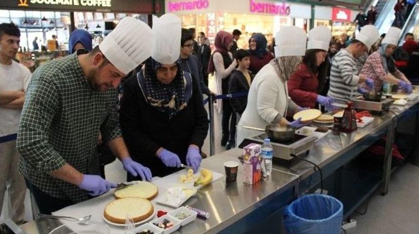 Sevgililer G&uuml;n&uuml;nde Sevgililer Tatlı Tatlı Yarıştı
