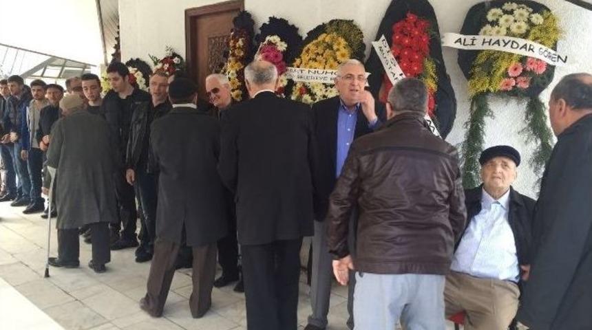 Eski Milletvekili Mustafa Karslıoğlu Defnedildi