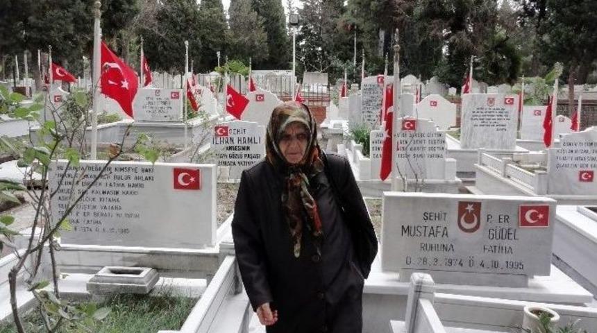 "sevgililer G&uuml;n&uuml;"nde Anneler Şehit Evlatları İle Buluştu