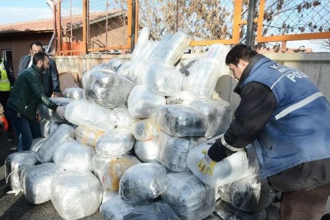 Kargo Tır&rsquo;ında 750 Kilo Esrar &Ccedil;ıktı