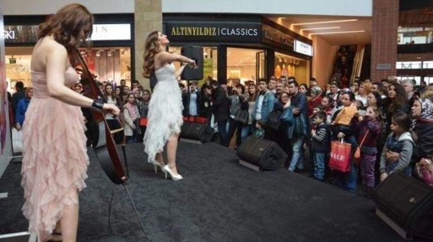 Sevgililer G&uuml;n&uuml;&rsquo;nde Forum Trabzon&rsquo;da Sevgililere Romantik S&uuml;prizler