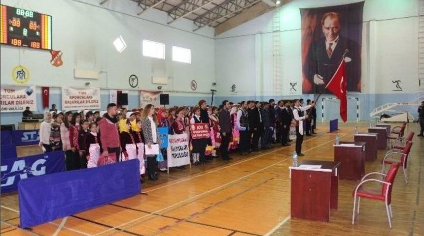 Ağrı&rsquo;da Halk Oyunları Yarışmasında Karadeniz Fırtanası