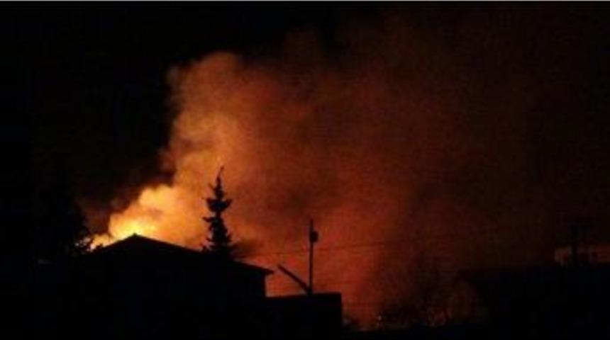 Nusaybin&rsquo;de Akşam Saatlerinde İki Okul Ateşe Verildi