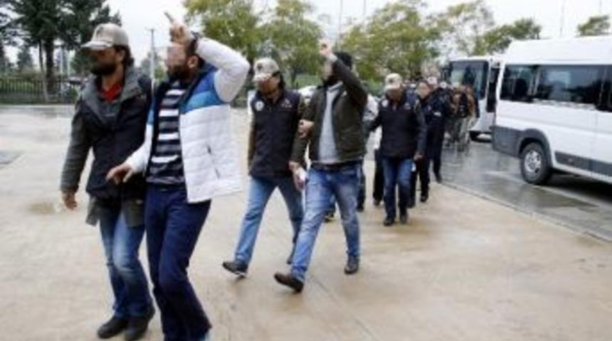 Antalya&rsquo;daki Pkk Operasyonunda 17 Kişi Tutuklandı