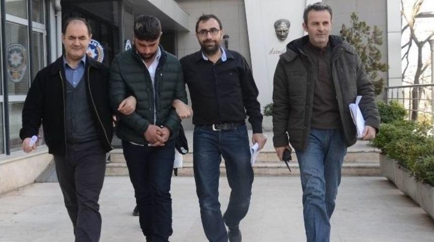 Sahte Polis, Ger&ccedil;ek Polisler Tarafından Su&ccedil;&uuml;st&uuml; Yakalandı