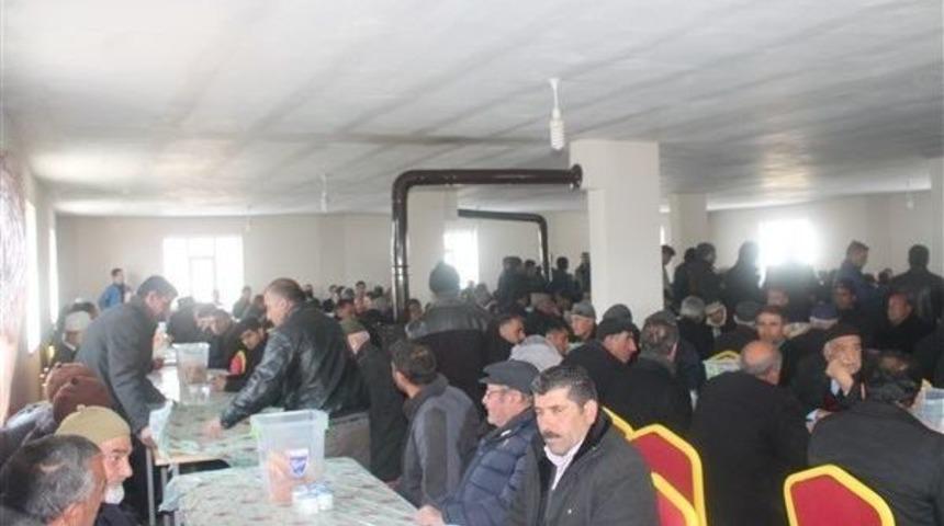 Vali Taşyapan&rsquo;ın Şehit Ailesine Taziye Ziyareti