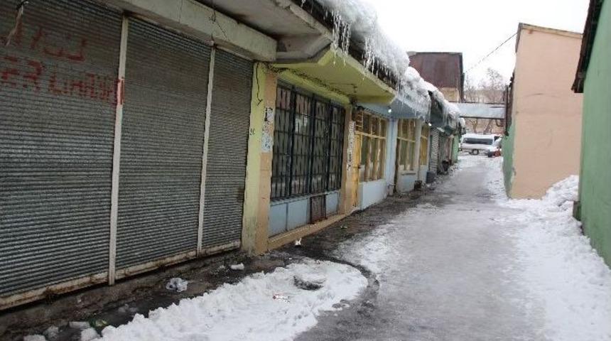 Varto&rsquo;da Kepenkler A&ccedil;ılmadı