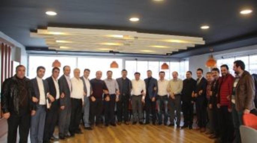 Ak Parti İl&ccedil;e Başkanları Yemekte Buluştu