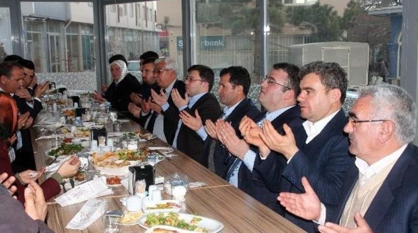 Milletvekili Altunyaldız&rsquo;dan Yunak Ziyareti