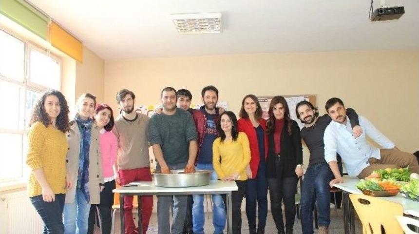 Tegv G&ouml;n&uuml;ll&uuml;leri &Ccedil;iğk&ouml;fte Etkinliğinde Bir Araya Geldi