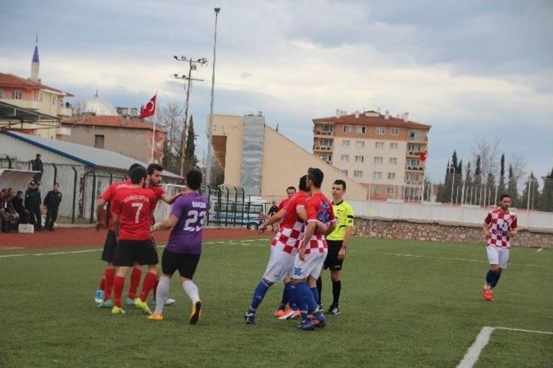 Ma&ccedil;ın 90&rsquo;ıncı Dakikasında Futbol Sahası Boks Ringine D&ouml;nd&uuml;