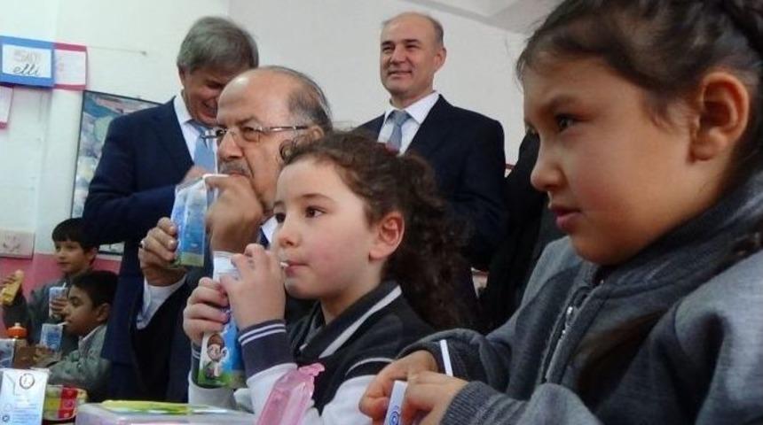 Kırıkkale&rsquo;de Okul S&uuml;t&uuml; Dağıtımı Başladı.