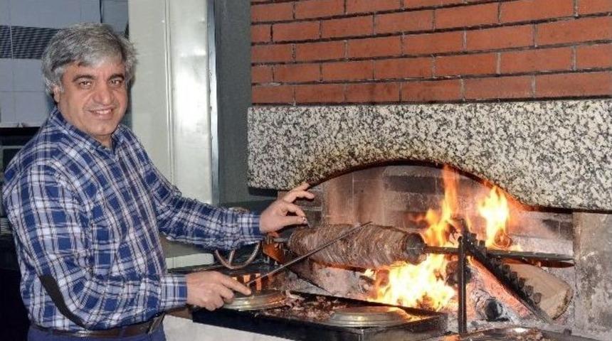 Vejetaryenlere Bile Cağ Kebabını Sevdirdi