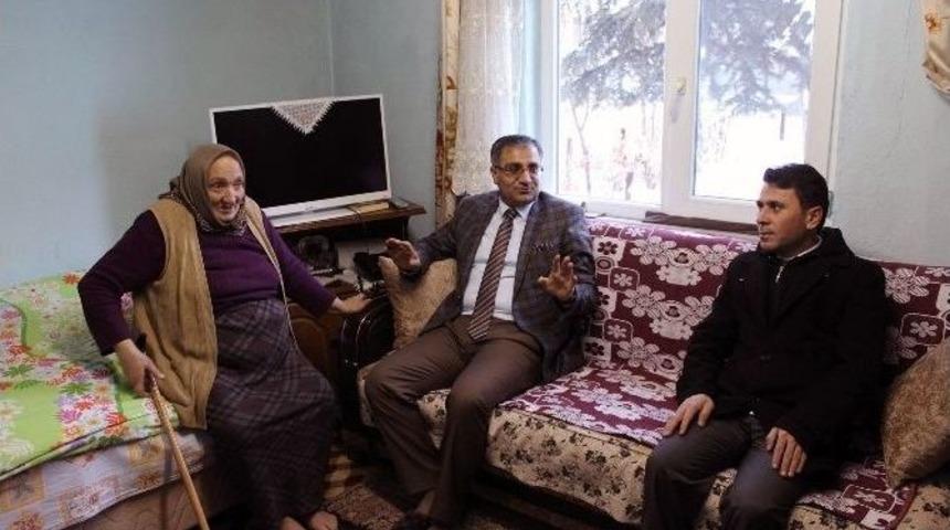 Kelkit Kaymakamı Yavuz&rsquo;dan Yaşlılara Ziyaret