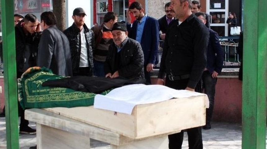 Fatsa&rsquo;da &Ouml;ld&uuml;r&uuml;l&uuml;p Cesedi Giresun&rsquo;da Ormana Atılan Şahıs Toprağa Verildi