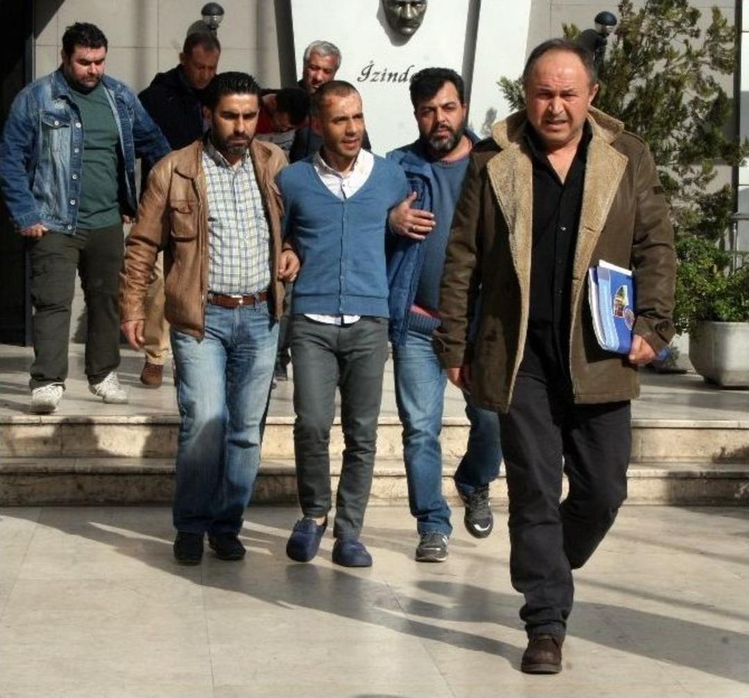 &rsquo;dur&rsquo; İhtarına Uymayan Ara&ccedil;tan 700 Bin Liralık Altın &Ccedil;ıktı