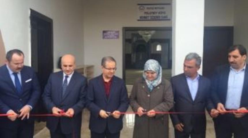 Vali Tapsız, Camii Açılışını Yaptı