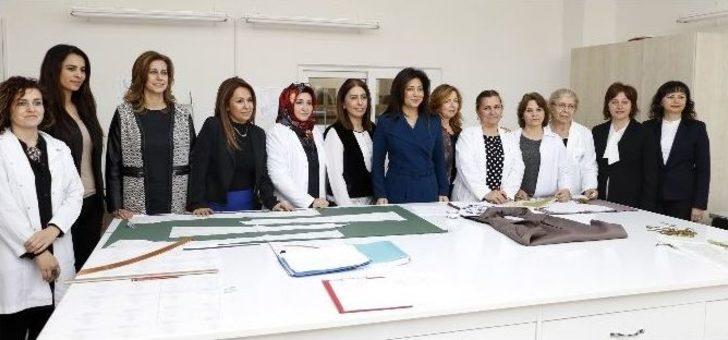 Ak Parti Milletvekili Gökçen Enç, Tbmm’ye 80 Tl’lik Kıyafetle Gidecek G1