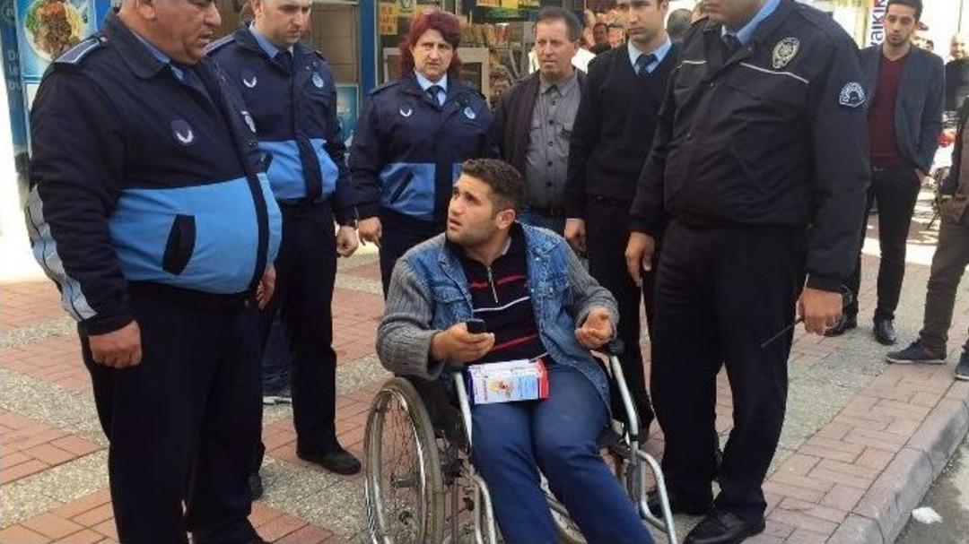 Zabıtaları G&ouml;ren Dilencinin Foyası Ortaya &Ccedil;ıktı