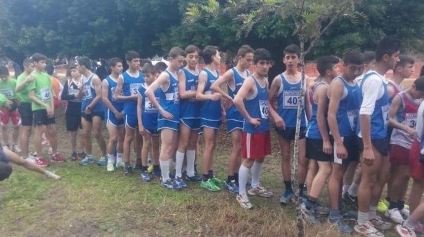 Biga Ortaokulu Kros Yıldız Erkekler Takımı T&uuml;rkiye 12.si Oldu