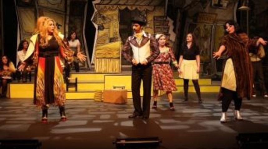 &lsquo;tersine D&uuml;nya&rsquo; İsimli Tiyatro Oyununun Biletleri Satışta