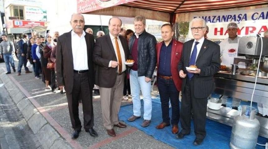 Ramazanpaşa Esnafından Lokma Hayrı