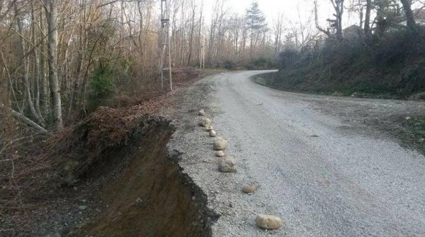 Erfelek&rsquo;te Yollarda Heyelan