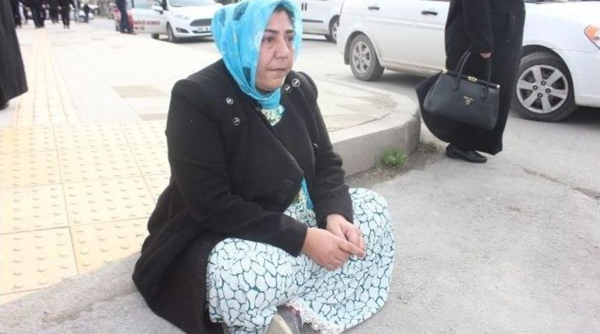 Anneden Oğlunu Yaralayan Zanlının Serbest Kalmasına Tepki