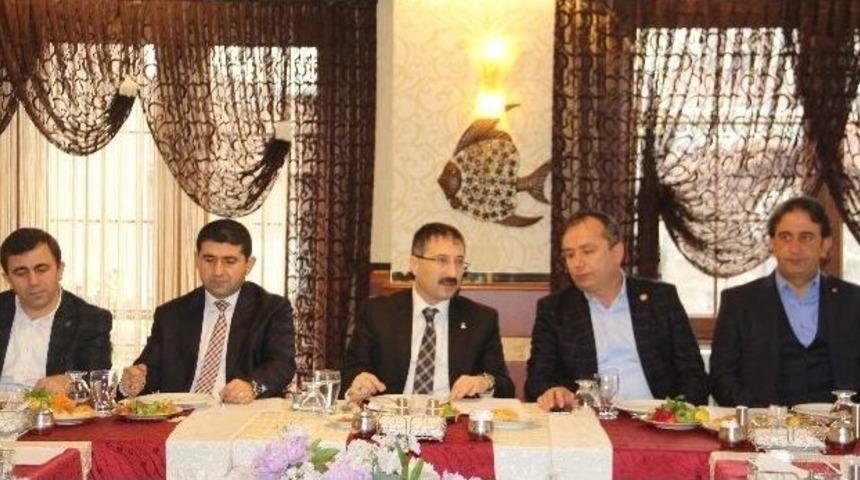 Ak Parti&rsquo;den İl&ccedil;e Başkanları Toplantısı